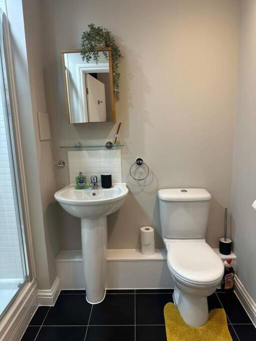 Cute Apartment Next To Colindale Station 에지웨어 외부 사진