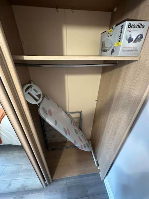 Cute Apartment Next To Colindale Station 에지웨어 외부 사진
