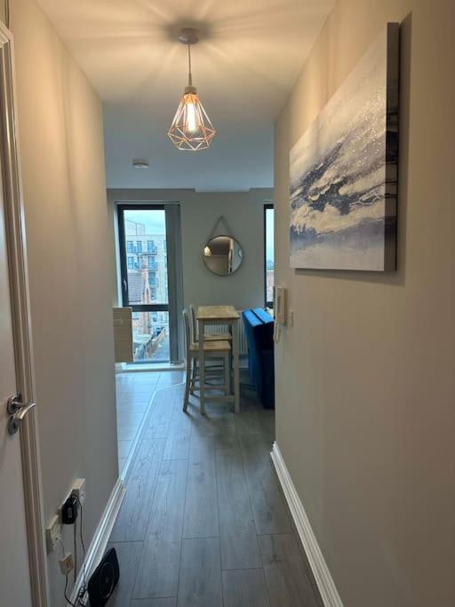 Cute Apartment Next To Colindale Station 에지웨어 외부 사진